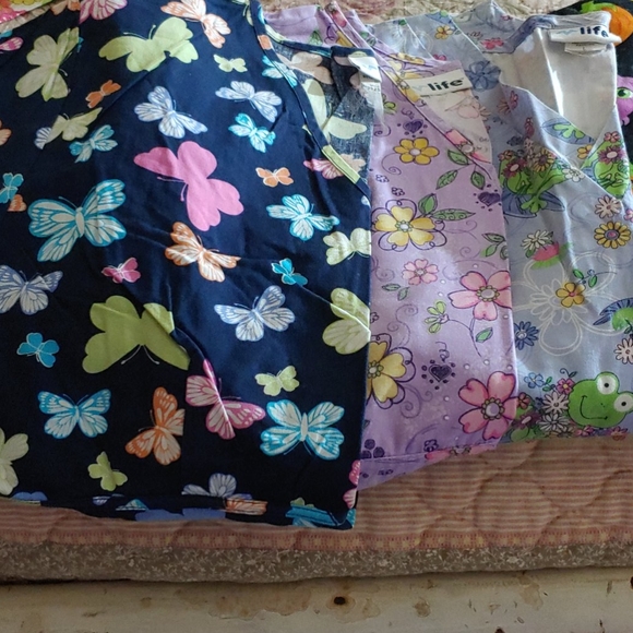 Scrub, scrubs, scrub tops!! - Picture 2 of 11